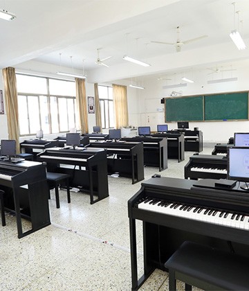 Central Primary School of Ranwu Town, Basu County, Changdu, Xizang